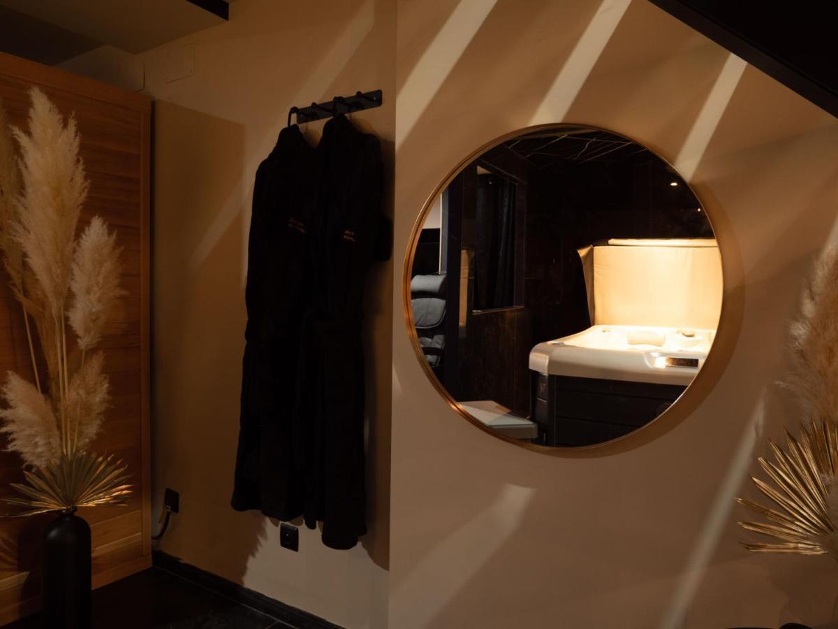 Douceur Du Charme - Love-Room A Charmes Entre Epinal Et Nancy 外观 照片